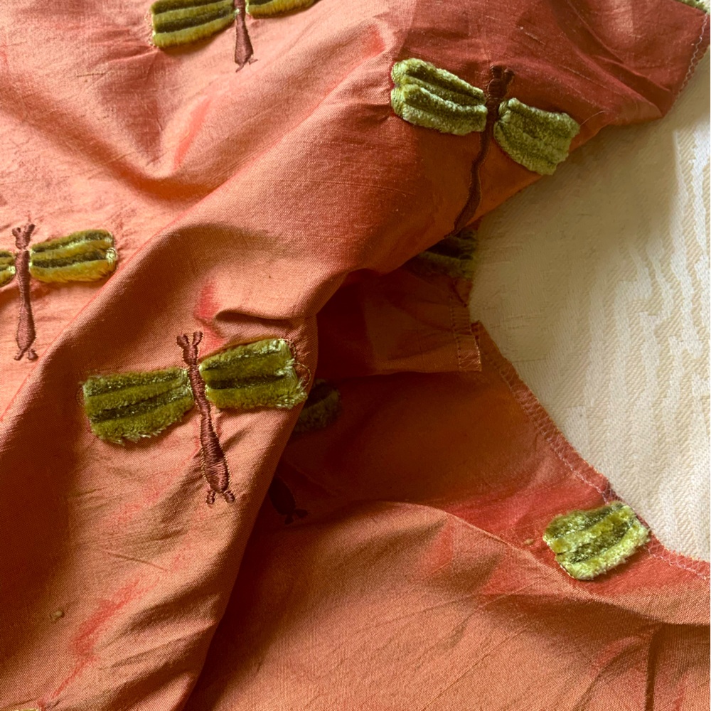 Vintage Kravet Embroidered Silk & raised Velvet Dragonfly Fabric - Picture 3 of 3